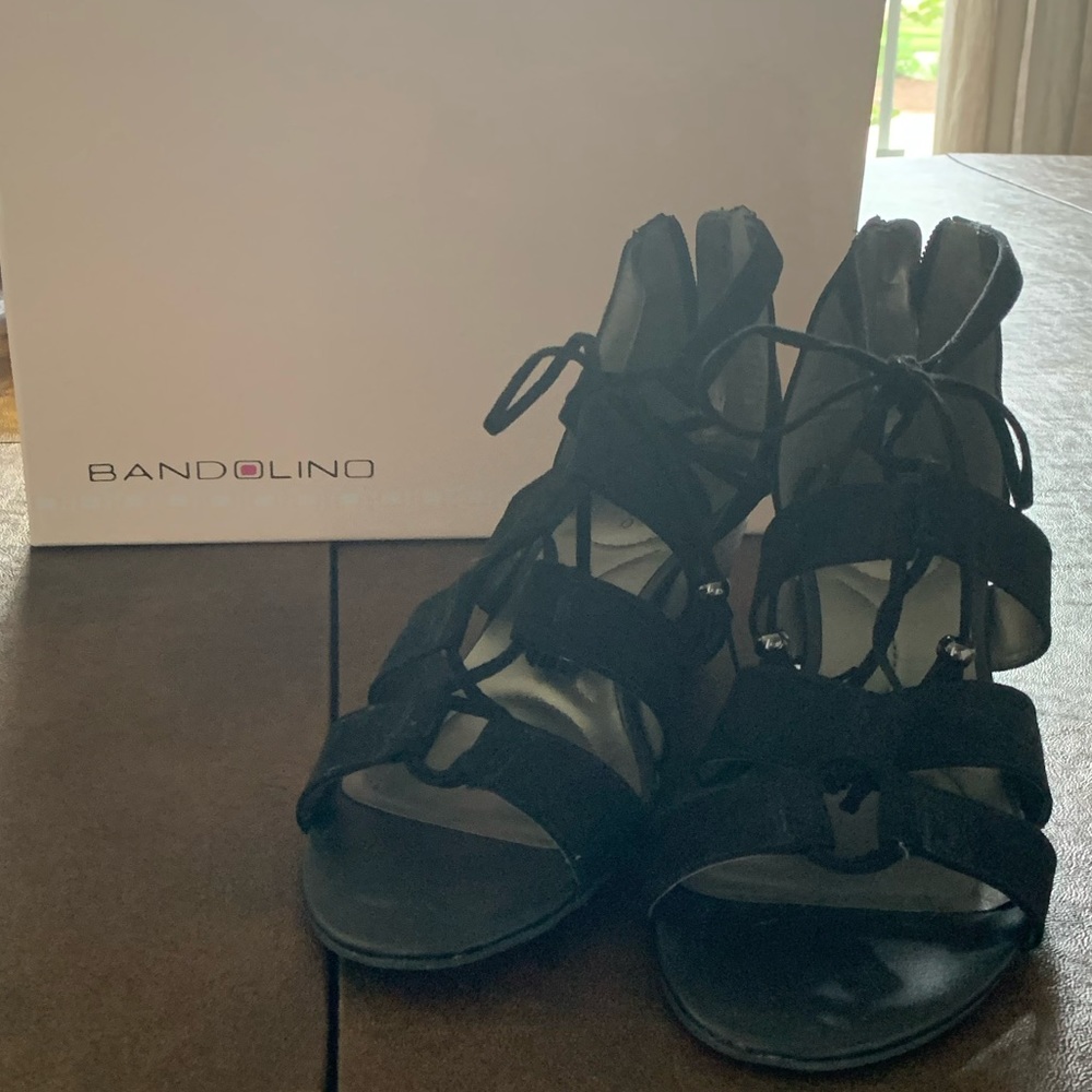 Bandolino Black suede wedges